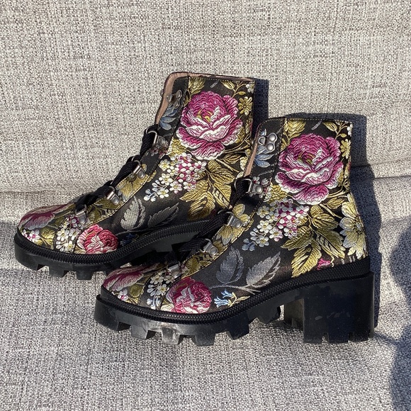 Gucci floral boot - Picture 1 of 16